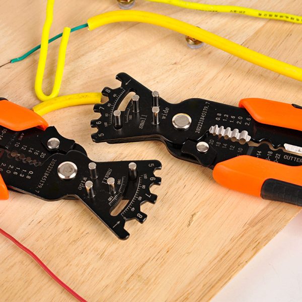 Pince à dénuder multifonctionnelle Im Angebot